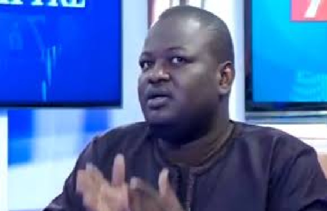 Le Pr Ngouda Mboup sur le choix de Marie Khémesse Ngom Ndiaye comme ministre de la santé : «Sa nomination viole la loi» Le Pr Ngouda Mboup sur le choix de Marie Khémesse Ngom Ndiaye comme ministre de la santé : «Sa nomination viole la loi»
