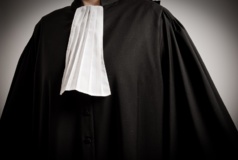 Un des avocats de Karim Wade cité dans une sombre affaire