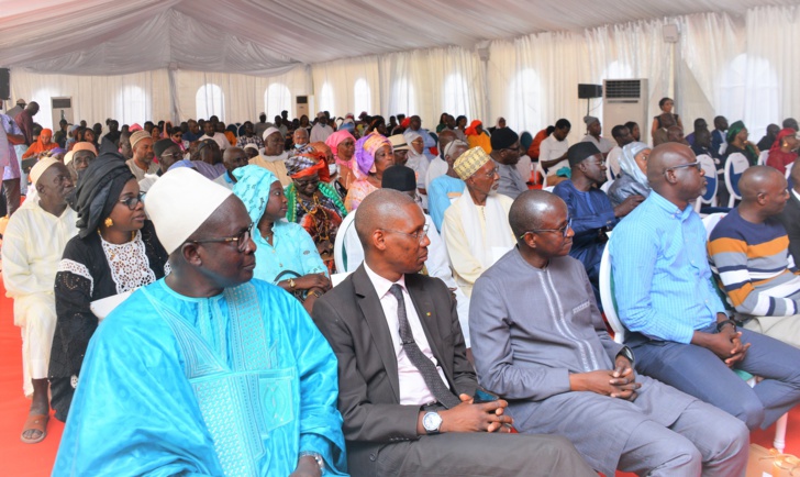 Photos / RSE : Papa Mademba Bitèye, DG de la Sénélec, offre des subventions aux enfants des collègues disparus et des cartes d'assurance aux retraités
