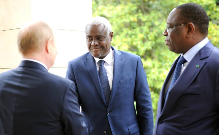 Les premiers mots de Poutine à Macky Sall (Texte et images) Les premiers mots de Poutine à Macky Sall (Texte et images)