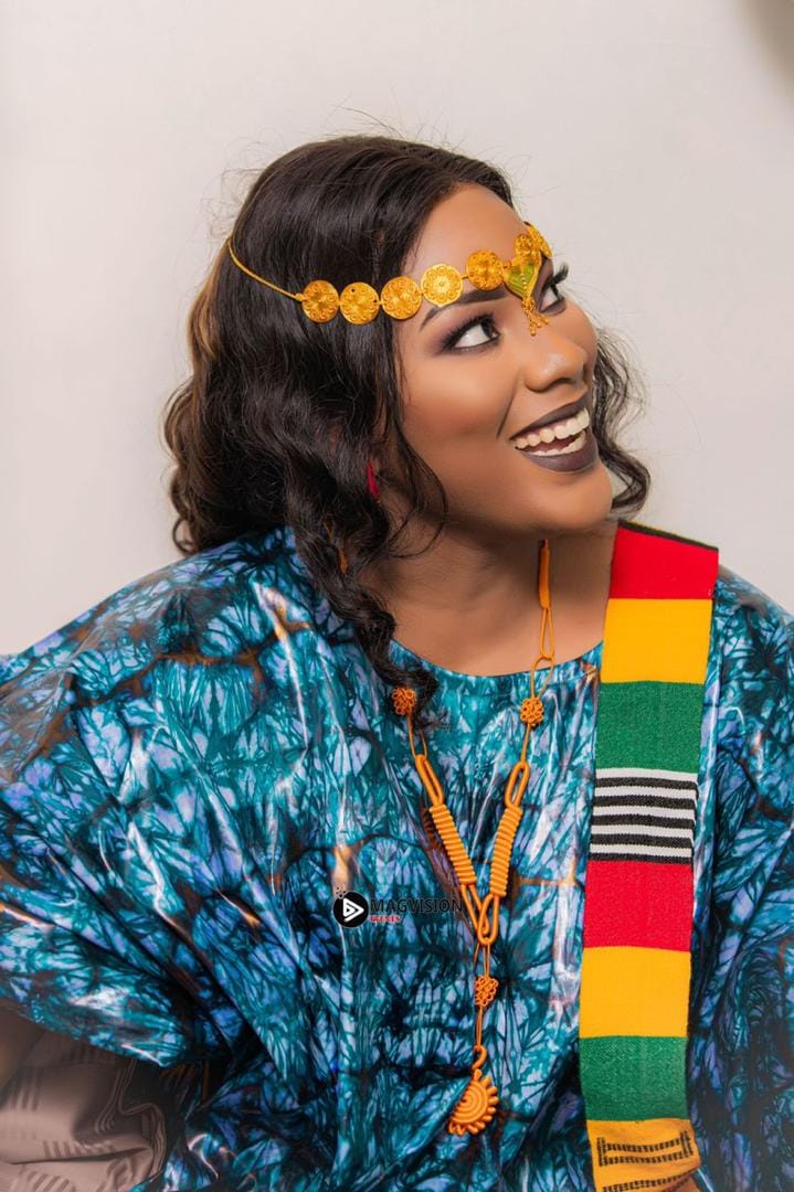 Photos / Carnet blanc : Alias Tah, la nouvelle charmante et belle femme de Tahirou Sarr Photos / Carnet blanc : Alias Tah, la nouvelle charmante et belle femme de Tahirou Sarr