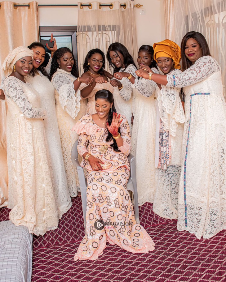 Photos / Carnet blanc : Alias Tah, la nouvelle charmante et belle femme de Tahirou Sarr Photos / Carnet blanc : Alias Tah, la nouvelle charmante et belle femme de Tahirou Sarr