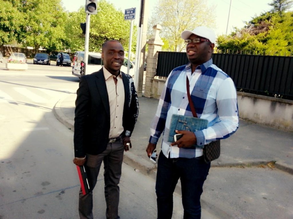 Salam Diallo et son ami Bour Guéwel dans les rues de Paris !