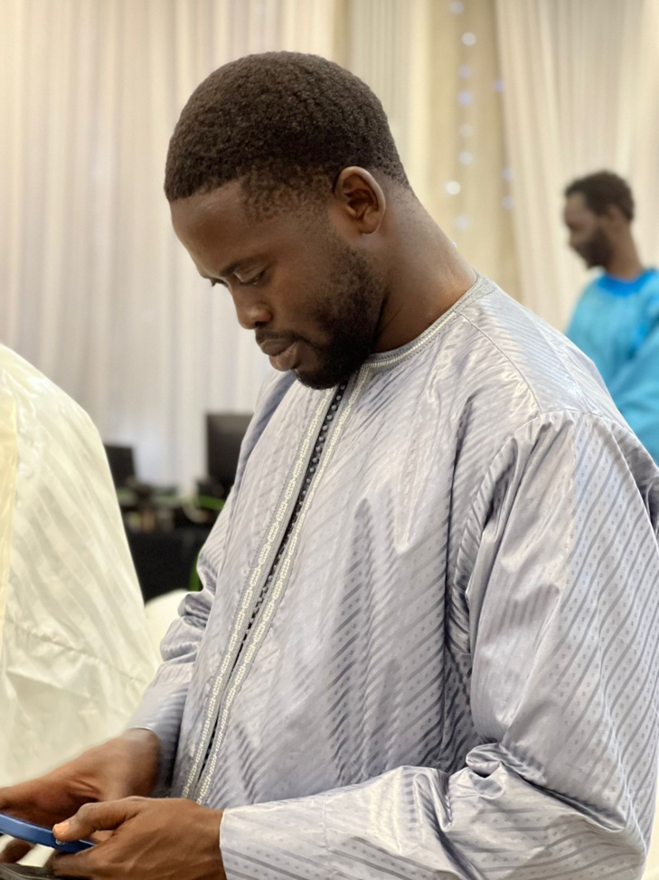 Photos/ Après un Thiant international à son honneur à Paris : Des « Adiya » de plusieurs millions de FCfa, destinés au prochain magal de Touba, offerts à Serigne Saliou Ndigueul Thioune Photos/ Après un Thiant international à son honneur à Paris : Des « Adiya » de plusieurs millions de FCfa, destinés au prochain magal de Touba, offerts à Serigne Saliou Ndigueul Thioune