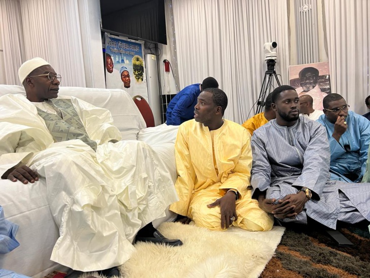 Photos/ Après un Thiant international à son honneur à Paris : Des « Adiya » de plusieurs millions de FCfa, destinés au prochain magal de Touba, offerts à Serigne Saliou Ndigueul Thioune Photos/ Après un Thiant international à son honneur à Paris : Des « Adiya » de plusieurs millions de FCfa, destinés au prochain magal de Touba, offerts à Serigne Saliou Ndigueul Thioune