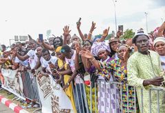 AFRICA CEO FORUM: Macky Sall accueilli à Abidian AFRICA CEO FORUM: Macky Sall accueilli à Abidian