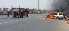 Une Renault Scenic a pris feu à 13 heures sur l’autoroute à hauteur de l’échangeur de Hann (Images)