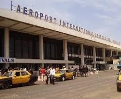 Photos - Macky bunkérise l'aéroport de Dakar 