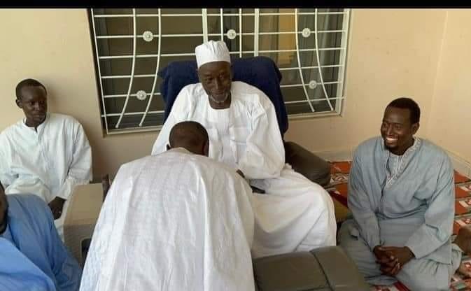 Reçu par Serigne Cheikh, le khalide de Serigne Saliou Mbacké : Ousmane Sonko s'est rendu à Khelcom