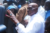 Wade, une offre anachronique - Par Alioune Badara Niang Wade, une offre anachronique - Par Alioune Badara Niang