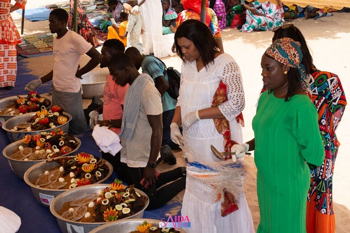 Photos: Sokhna Aida Saliou avec Sokhna Bator Saliou et Sokhna Adja Saliou