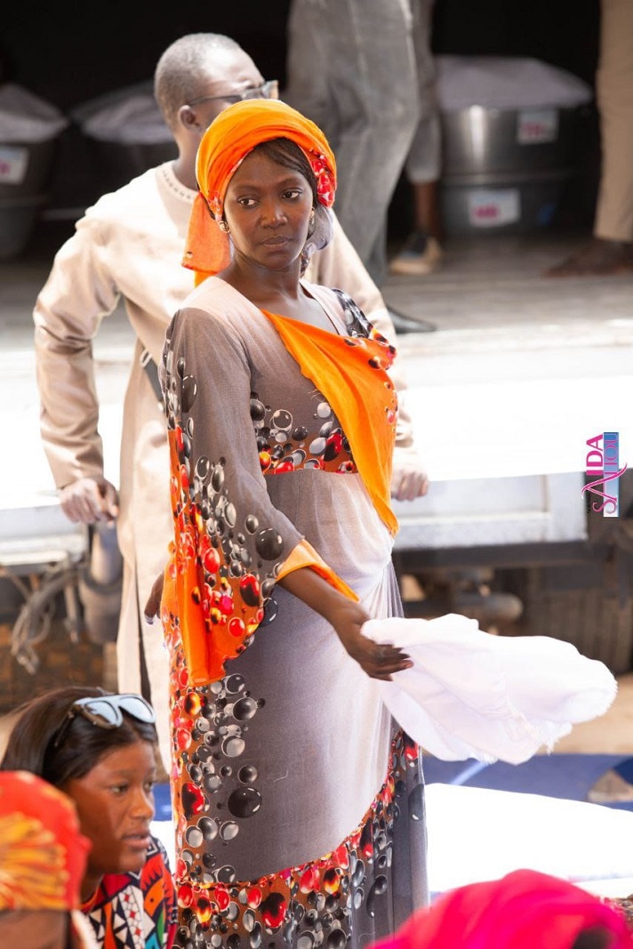 Photos: Sokhna Aida Saliou avec Sokhna Bator Saliou et Sokhna Adja Saliou