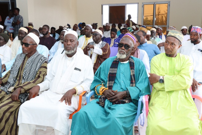 Tabaski 2022: Le ministre Oumar Gueye apporte son soutien aux imams et Oulémas de Sangalkam.