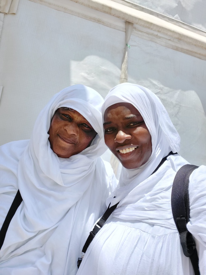 Hajj 2022: Hourèye Thiam en toute complicité avec les pèlerins (Photos)