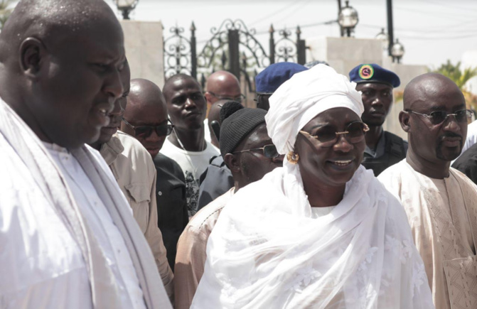 Touba / Serigne Muntakha à Mimi Touré: "«Mon estime et mon soutien pour Macky Sall augmentent chaque jour » Touba / Serigne Muntakha à Mimi Touré: "«Mon estime et mon soutien pour Macky Sall augmentent chaque jour »
