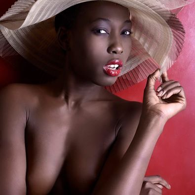 Mifa Diop, la top-modèle qui pose seins nus !