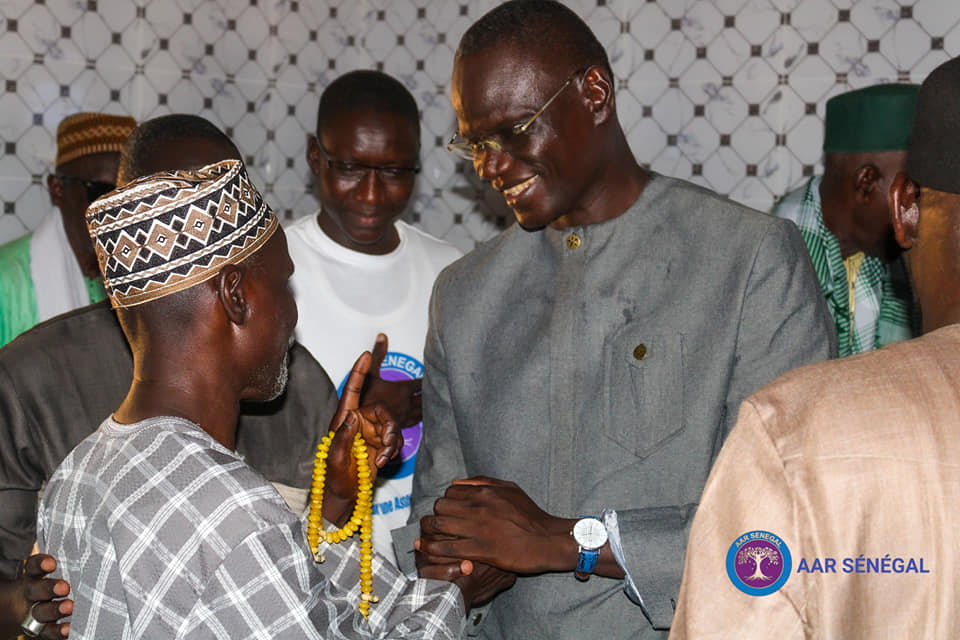 Législatives 2022 : visite de proximité de Aar Sénégal dans la Saafène avec Dr. Abdourahmane Diouf (Photos) Législatives 2022 : visite de proximité de Aar Sénégal dans la Saafène avec Dr. Abdourahmane Diouf (Photos)
