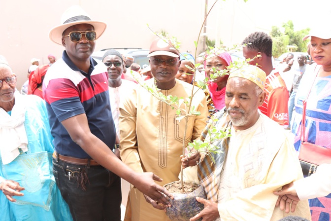 Sangalkam / Oumar Guèye : « Le bulletin de la coalition Bby est le bulletin de l’émergence » Sangalkam / Oumar Guèye : « Le bulletin de la coalition Bby est le bulletin de l’émergence »