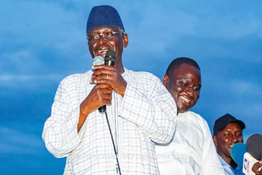 Leur inter-coalition mobilise fort à Touba-Mbacké : Déthié Fall, Khalifa Sall, Sonko, Serigne Bara Dolli…tous avec un large sourire Leur inter-coalition mobilise fort à Touba-Mbacké : Déthié Fall, Khalifa Sall, Sonko, Serigne Bara Dolli…tous avec un large sourire