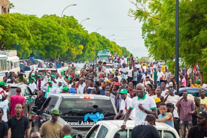 Yewwi Askan Wi à Diamnadio, Bargny et Rufisque : Des prières sollicitées pour « gagner et dire non à un 3e mandat de Macky, sans un seul mort » Yewwi Askan Wi à Diamnadio, Bargny et Rufisque : Des prières sollicitées pour « gagner et dire non à un 3e mandat de Macky, sans un seul mort »