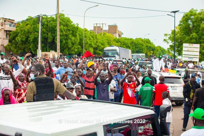 Yewwi Askan Wi à Diamnadio, Bargny et Rufisque : Des prières sollicitées pour « gagner et dire non à un 3e mandat de Macky, sans un seul mort » Yewwi Askan Wi à Diamnadio, Bargny et Rufisque : Des prières sollicitées pour « gagner et dire non à un 3e mandat de Macky, sans un seul mort »