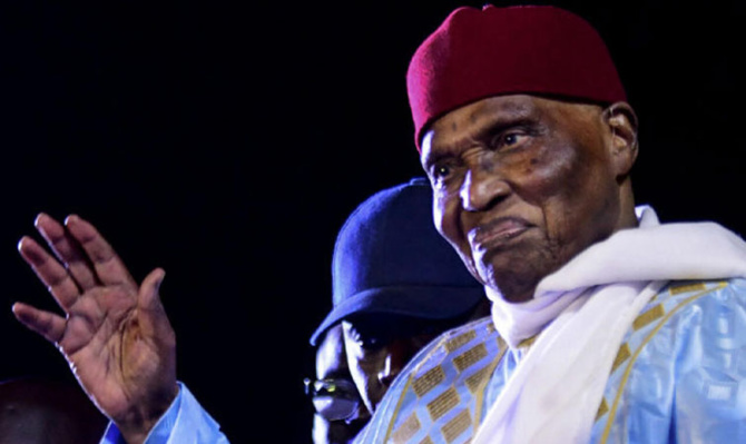 Législatives : Finalement à Dakar, ce vendredi, Me Abdoulaye Wade va battre les cartes à sa guise...