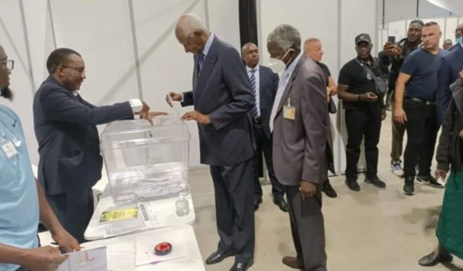 Législatives 2022 : Abdou Diouf a voté Législatives 2022 : Abdou Diouf a voté