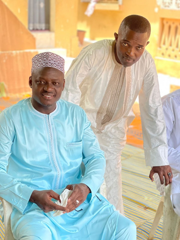 Baptême: Mor Diop, conseiller municipal donne le nom de son fils au maire Bara Gaye (Photos) Baptême: Mor Diop, conseiller municipal donne le nom de son fils au maire Bara Gaye (Photos)