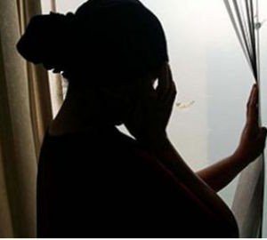 Cette femme cherche désespérément son enfant
