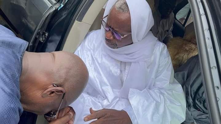 Photos : Serigne Mourtada Mom Serigne Fallou Mbacké rend visite à Serigne Saliou Ndigueul Thioune lors des activités du « Sêk » à Matlaboul Fawzayni