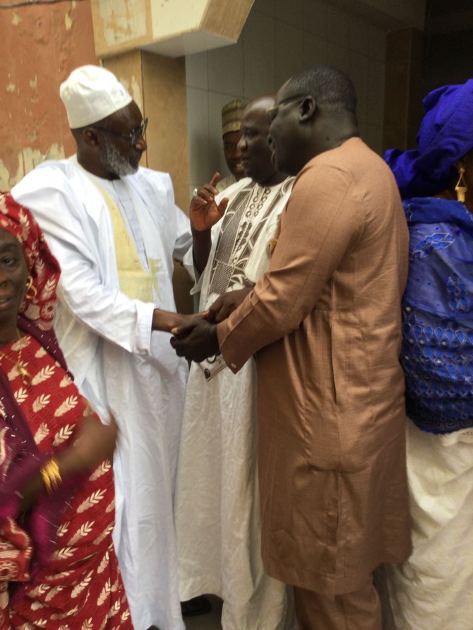Fin de la première phase de leur tournée nationale auprès des chefs religieux : Wallu Sénégal chez Thierno Madani Tall, Khalife Général de la famille Omarienne.