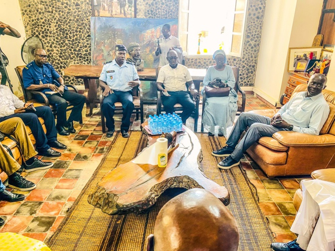 Echanges et perspectives à Gorée: Le DG du Port Aboubacar Sédikh Beye a rencontré Me Augustin Senghor Echanges et perspectives à Gorée: Le DG du Port Aboubacar Sédikh Beye a rencontré Me Augustin Senghor