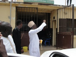 EXCLUSIF: Les images de Modibo Diop sortant du pavillon spécial