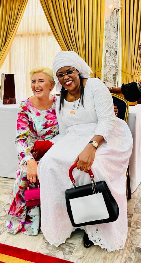La« Première dame de Pologne et celle du Sénégal en toute complicité 