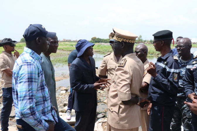 Inondations à Sangalkam: Le ministre Oumar Gueye en visite de terrain préconise des solutions urgentes