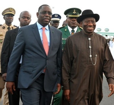 Arrivée des présidents malien et nigérian à Dakar
