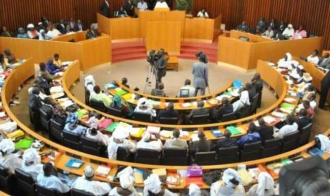 Assemblée nationale: Le bureau au complet