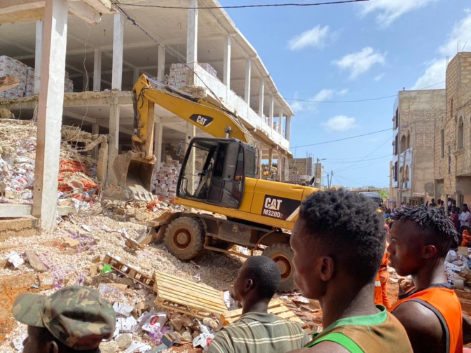 Marché Gueule-Tapée: Une dalle s'effondre, 2 personnes décédées, 8 autres sous les décombres (Bilan provisoire) Marché Gueule-Tapée: Une dalle s'effondre, 2 personnes décédées, 8 autres sous les décombres (Bilan provisoire)