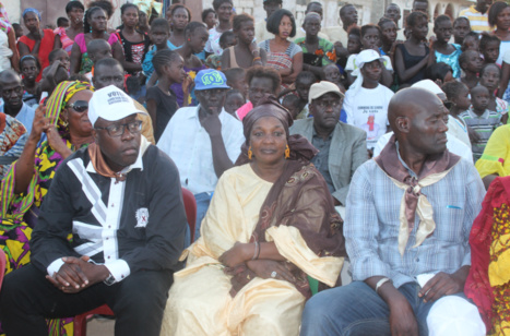 Locales - La grande caravane de la coalition Benno Bokk Yakaar, présidée par le Ministre Oumar Gueye continue dans le département de Rufisque
