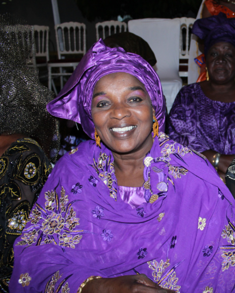 Voici Ndeye Awa Gueye, la sœur et conseillère du Ministre Oumar Gueye