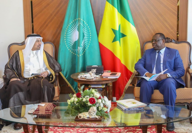 Coopération : Le ministre saoudien du Commerce et de l'Investissement reçu par le Président Sall Coopération : Le ministre saoudien du Commerce et de l'Investissement reçu par le Président Sall