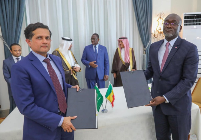 Coopération : Le ministre saoudien du Commerce et de l'Investissement reçu par le Président Sall Coopération : Le ministre saoudien du Commerce et de l'Investissement reçu par le Président Sall