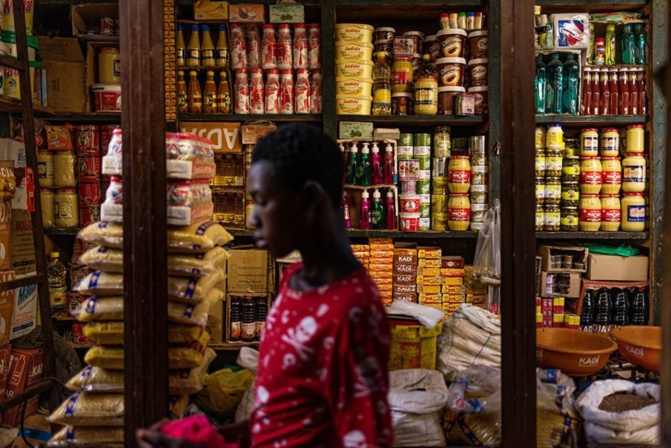 Contrôle des prix des produits : 1000 jeunes seront recrutés pour renforcer le ministère du Commerce Contrôle des prix des produits : 1000 jeunes seront recrutés pour renforcer le ministère du Commerce