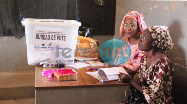 Images - Dakar : 6, 84% taux de participation à 10H (préfet)