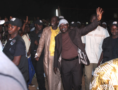 Oumar Gueye, le ministre du Tourisme et des Transports Aériens rafle tous les bureaux de vote de la commune de Sangalkam