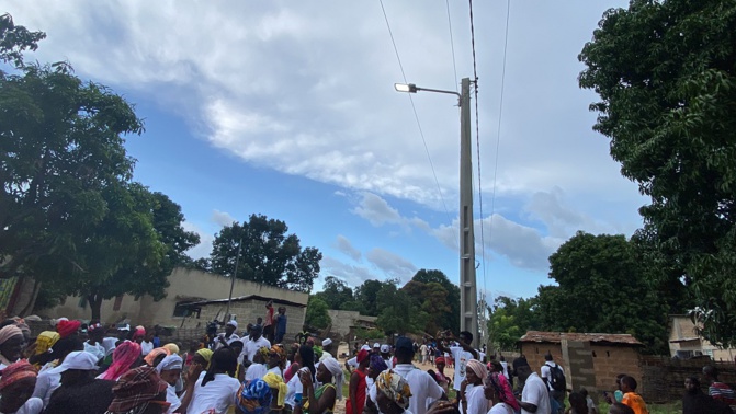 Électrification rurale : Le PDUC illumine le village de Hamdalaye dans la commune de Simbandi Balante.