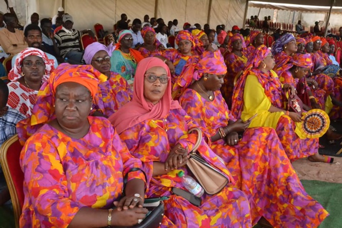 Infrastructures sportives : Barthélémy Dias réceptionne le terrain en gazon synthétique de Castors Infrastructures sportives : Barthélémy Dias réceptionne le terrain en gazon synthétique de Castors