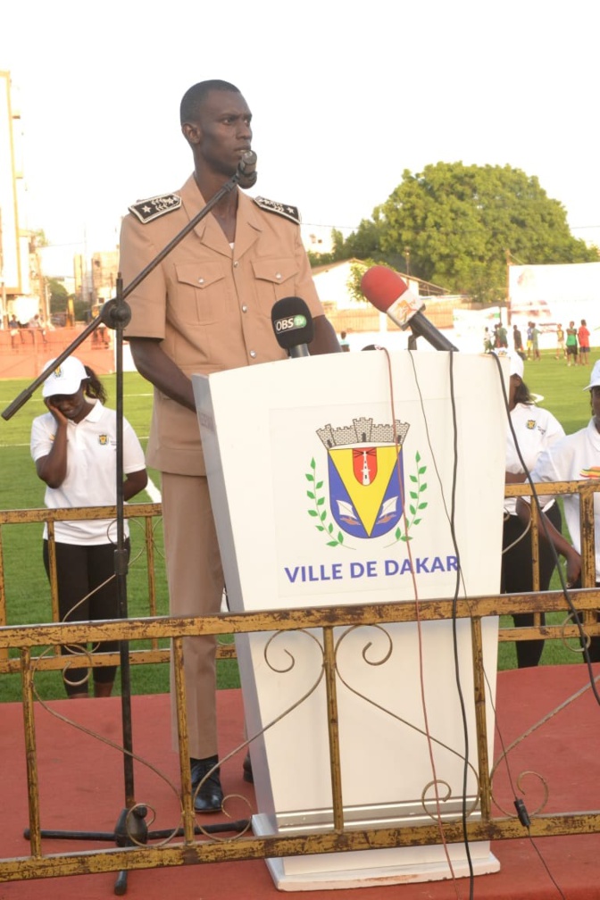 Infrastructures sportives : Barthélémy Dias réceptionne le terrain en gazon synthétique de Castors Infrastructures sportives : Barthélémy Dias réceptionne le terrain en gazon synthétique de Castors