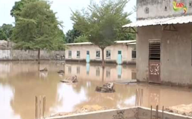 Rentrée scolaire :  à Dakar, seuls 118 sur 418 établissements dans un état critique sont nettoyés