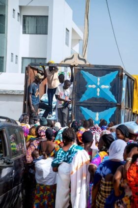 Photos / Gamou de Tivaouane: Le geste très noble d’Aziz Alé Ndiaye